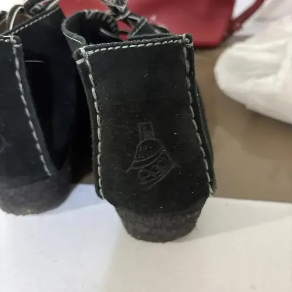 CLARKS ORIGINALS US10 Faraway Canyon Booties Black Leather Wedge Crepe Soul - Picture 4 of 12